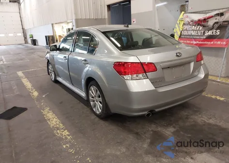 2012 Subaru Legacy 2.5I Limited z USA, uszkodzony, nr VIN 4S3BMBK67C3016807